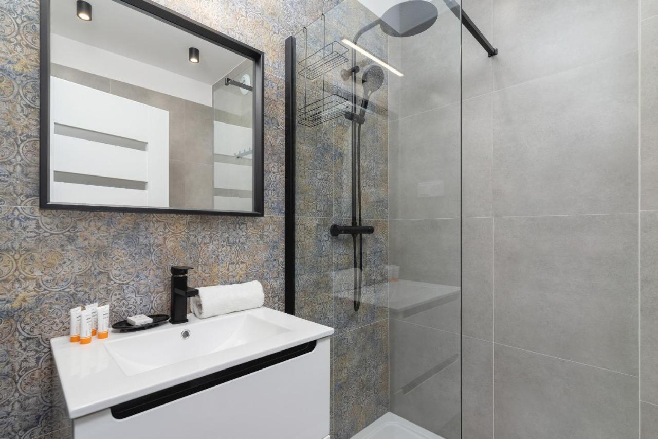Modern Studio Cracow Rakowicka 14 By Noclegi Renters 克拉科夫 外观 照片